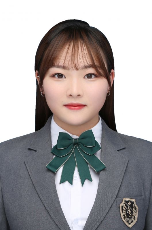 董映含